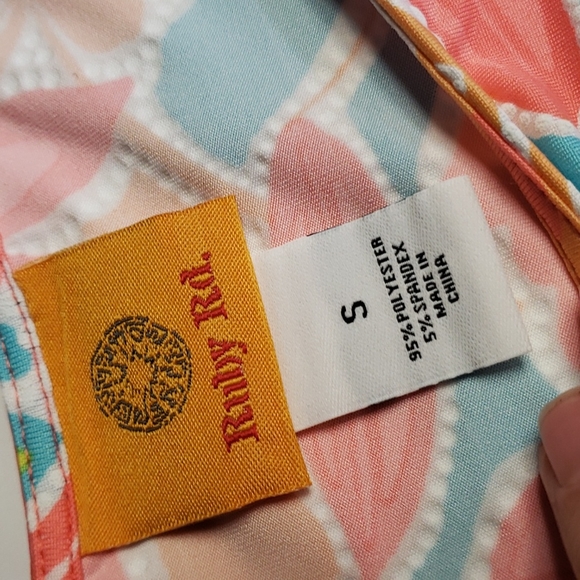 Ruby Red Pullover Top Size Small - Picture 4 of 4